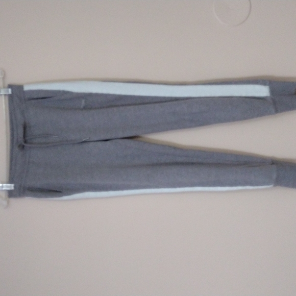 VS PINK Joggers - Picture 1 of 7